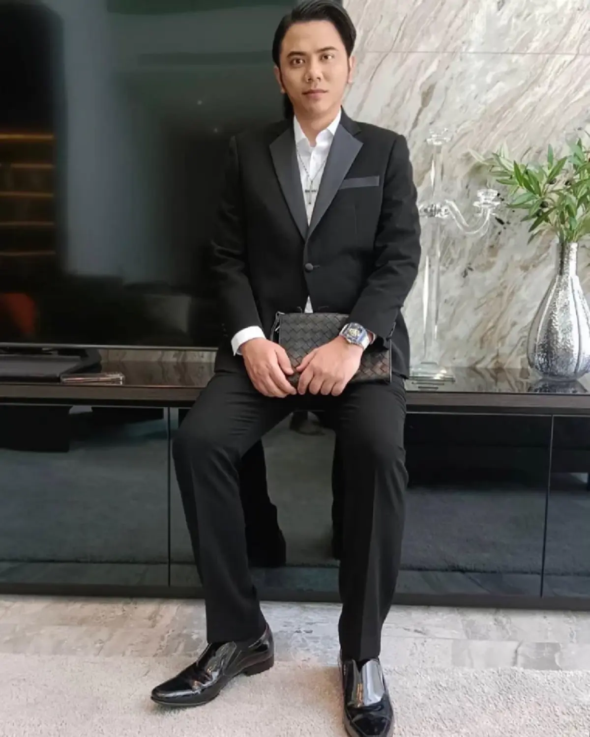 เอาแล้ว แอ็คมี่ สามีนางเอกดัง ผิดจริงชัดเจน ขอหมายแดงล่าตัว