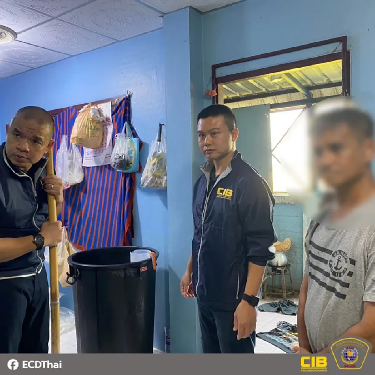 รวบลุงแสบ ผสมสูตรแชมพูกวนมือปลอมแบรนด์ดัง ขายตลาดนัด อ้างหลุด QC