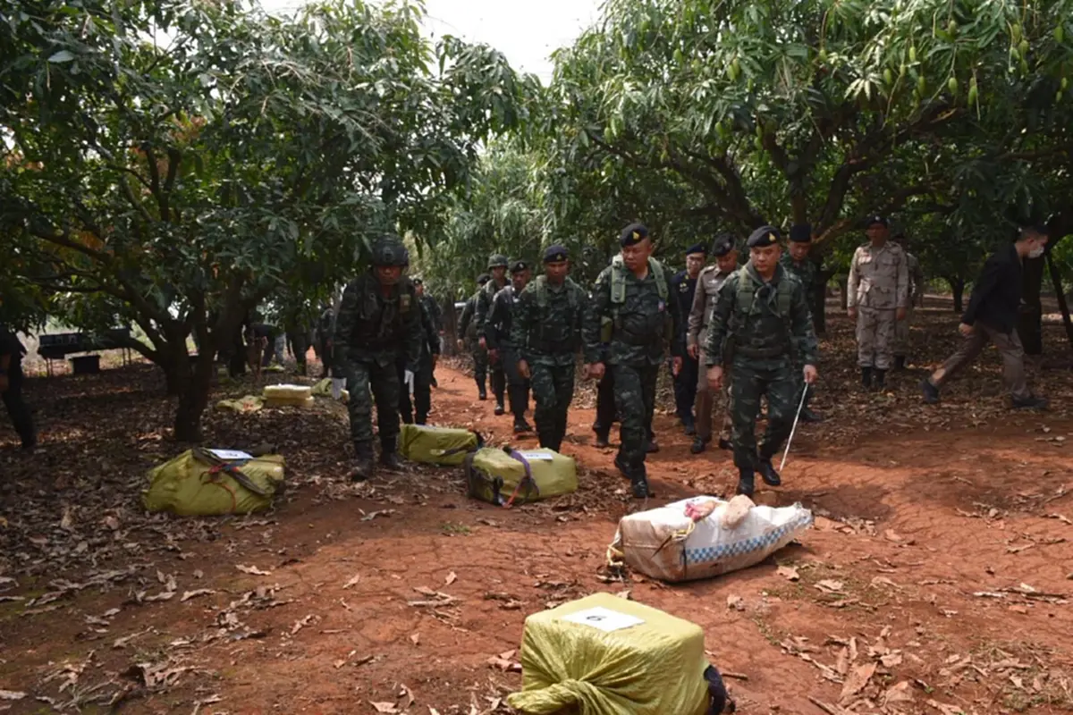 ปะทะเดือดชายแดนเชียงดาว! ทหารผาเมืองสกัดแก๊งขนยา ยึดยาบ้า