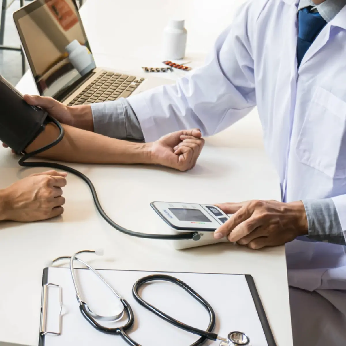 สธ. ปรับใหญ่! เพิ่มค่าตอบแทนแพทย์-พยาบาล สูงสุด 15%