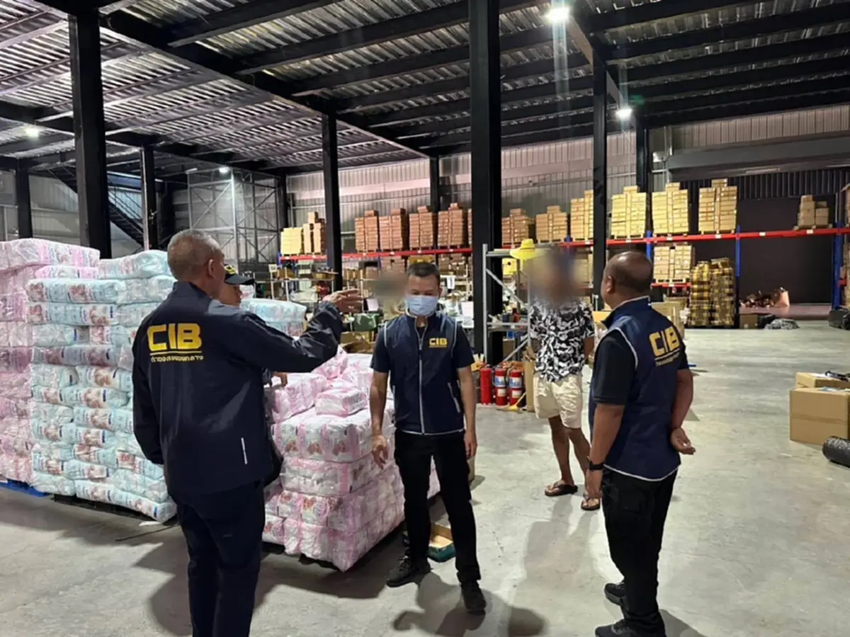 ทลายโกดัง อาหารหมา-แมวเถื่อน ขายออนไลน์ กินเข้าไปอาจถึงชีวิต