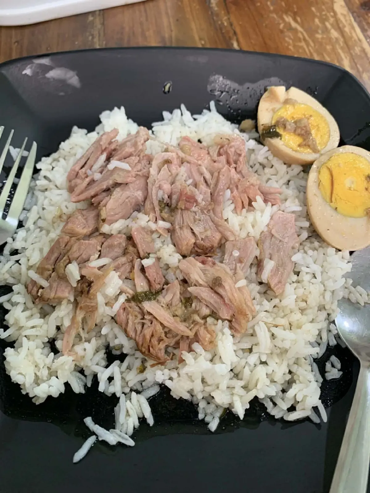 ดราม่าข้าวขาหมูในปั๊ม ชาวเน็ตเสียงแตก ลั่นเหมือนข้าวหมา