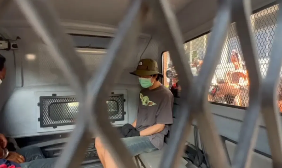 ถึงว่า ต้อม 8 ถุง อ่านหนังสือธรรมะ ไม่น่าเชื่อคำตอบ "รักแรมมั้ย"