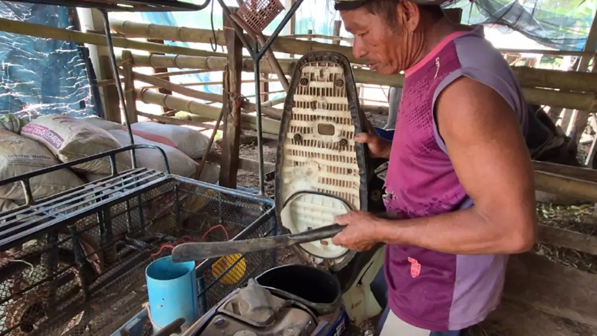 เจ็บกระดองใจ! โจรบุกเถียงนาลักดูดน้ำมันซาเล้งเกลี้ยงถัง