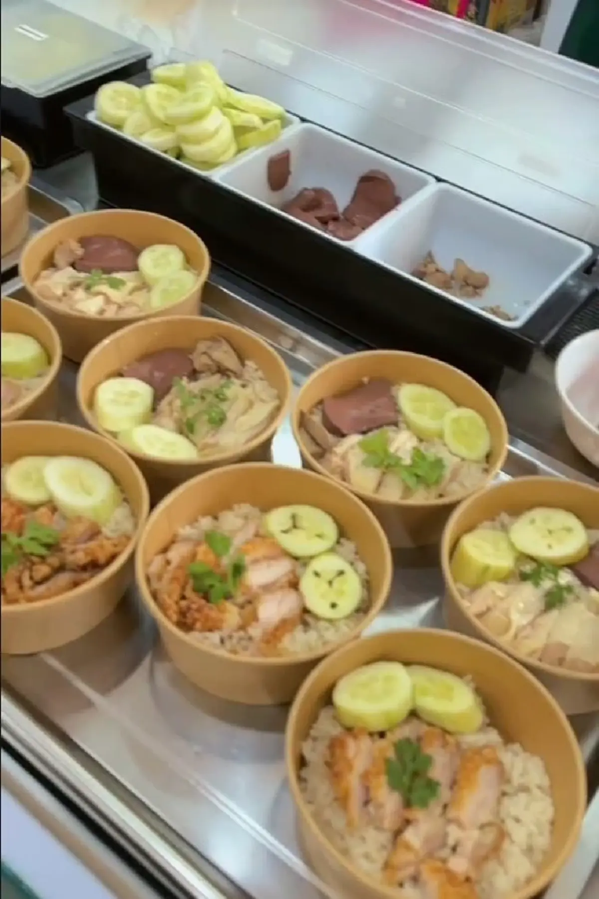 ทำกันลงได้ไง ร้านข้าวมันไก่ แปลกใจ เจอรีวิว 1 ดาว ก่อนรู้ความจริง