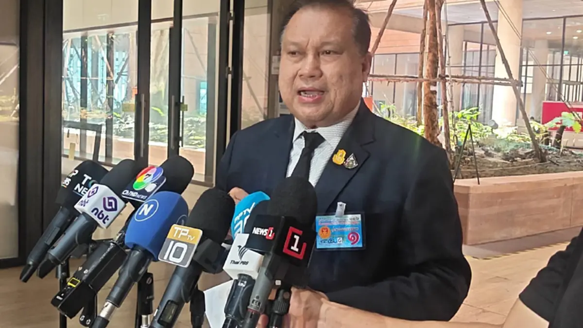 สนธิยาบุกสภาจี้หมอวรงค์สละสิทธิ์ค่าข้าว-ลดผู้ช่วย สส.