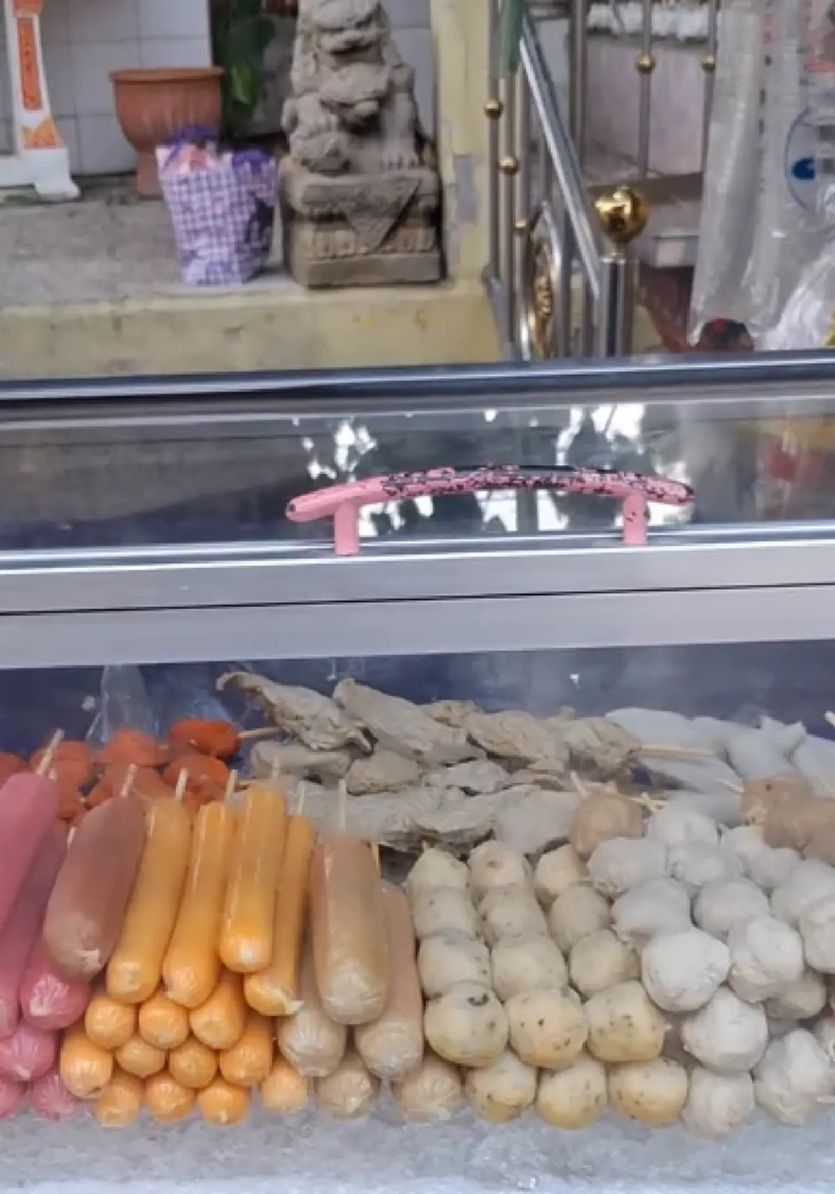 ขนลุก "เหน่ง เหม่งจ๋าย" เข้าฝันแม่บ้าน"บอล เชิญยิ้ม" ก่อนได้เลข