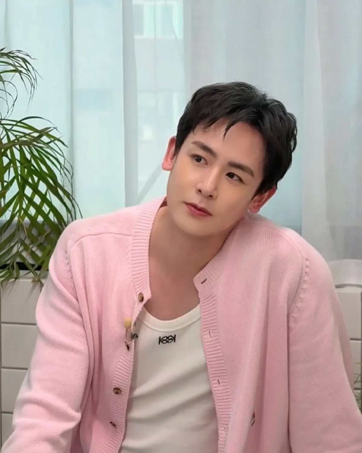 นิชคุณ เดือด ถูกซาแซงสะกดรอยตาม ตะโกนด่า พยายามทำร้ายร่างกาย