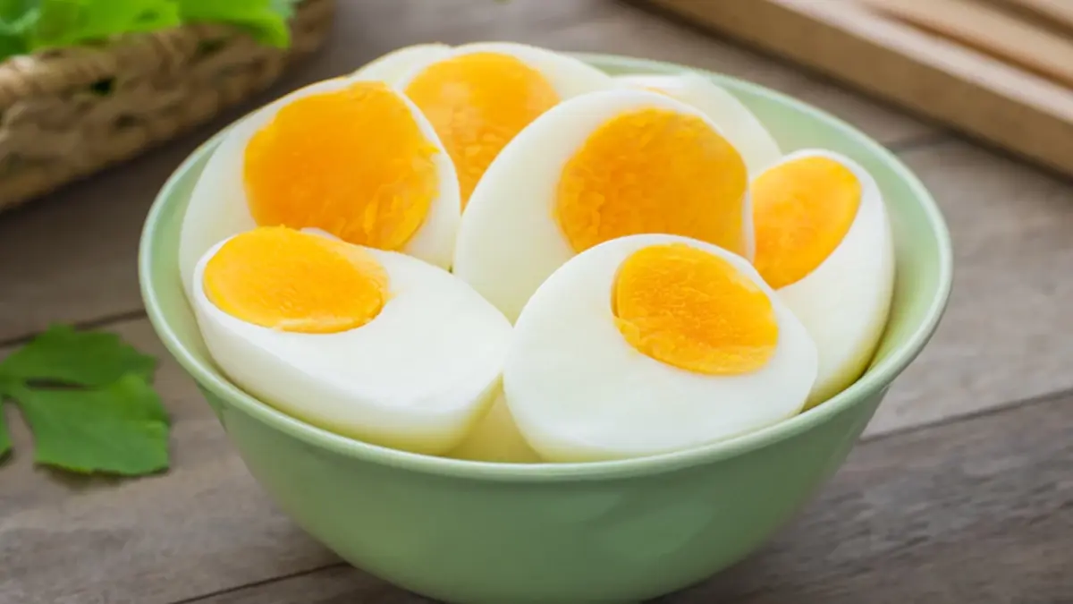 ผู้เชี่ยวชาญเตือนไข่ต้ม “ห้ามแช่ฟรีซ” เหตุผลที่หลายคนไม่รู้