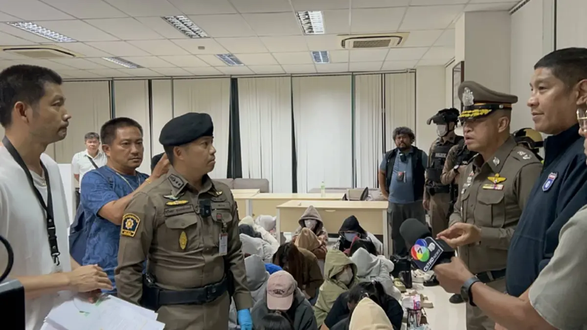 ตำรวจไซเบอร์ ทลายฐานเว็บพนันออนไลน์ของชาวเวียดนามกลางกรุง