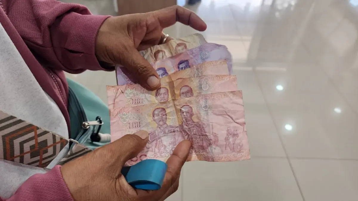 สาว 17 คว้าเงินหน้าตู้ ATM ไม่หนีแต่ไม่คืน วุ่นทั้งโรงพัก