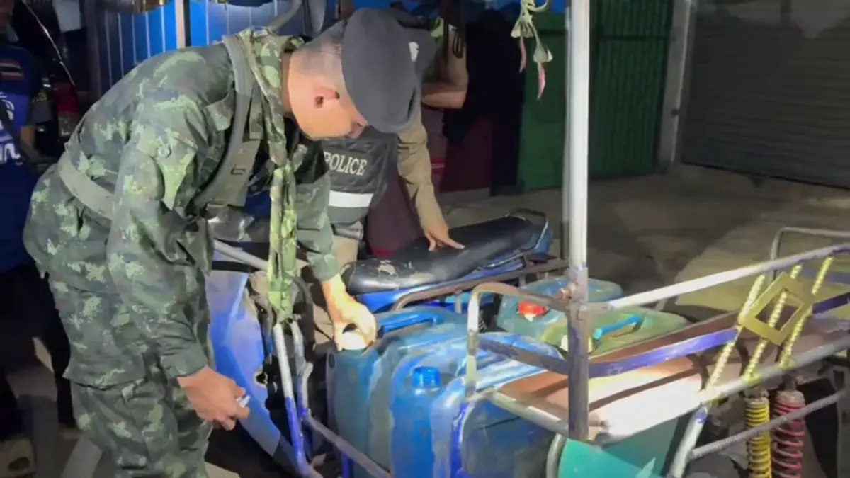 สังขละบุรีเข้ม! รวบหนุ่มพม่าลอบขนดีเซลพรางผ้าห่มส่งออก