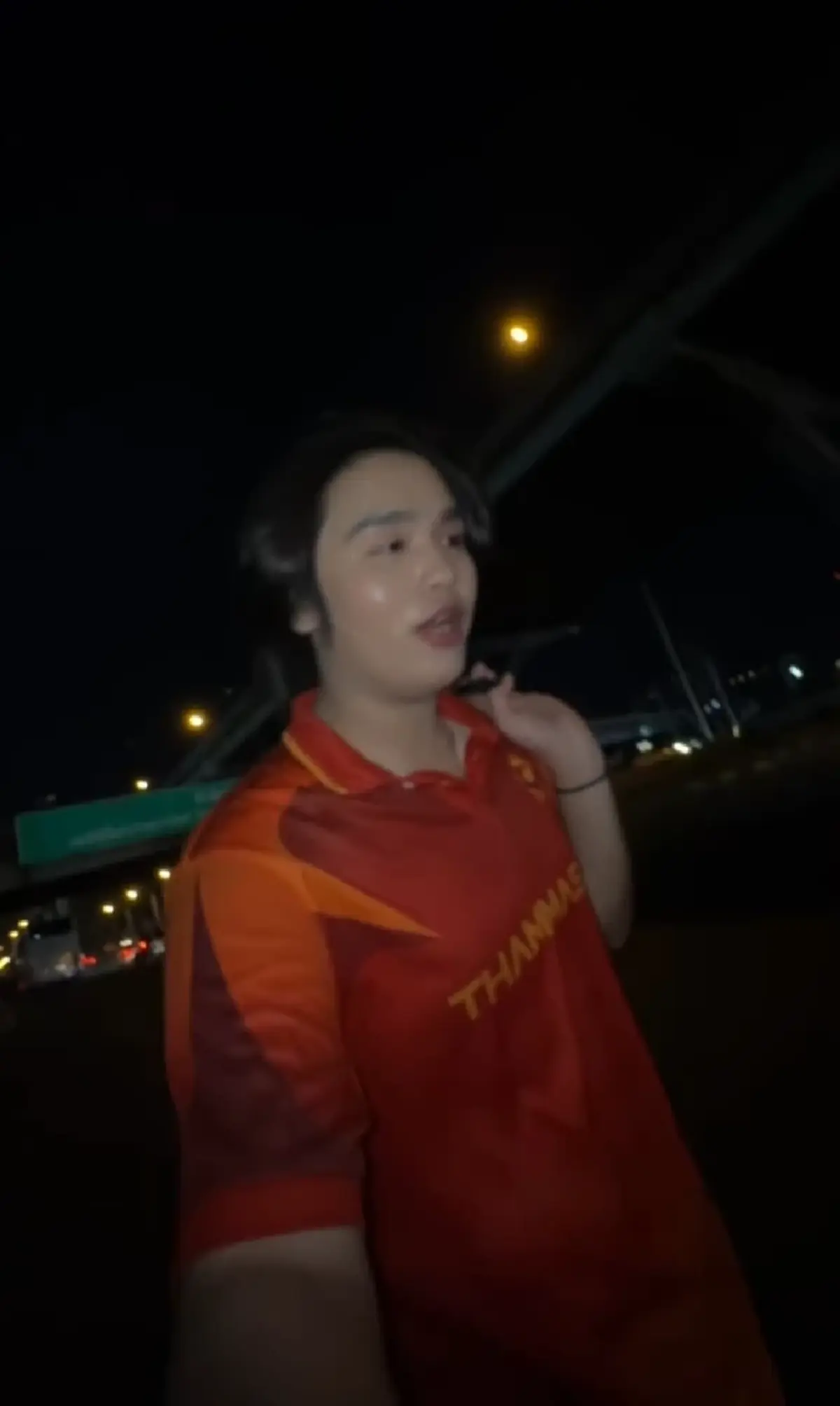 นศ.เดิน 47 กม. จาก มธ.รังสิต - ท่าพระจันทร์ สิ่งที่เจอพีกๆ ทั้งนั้น