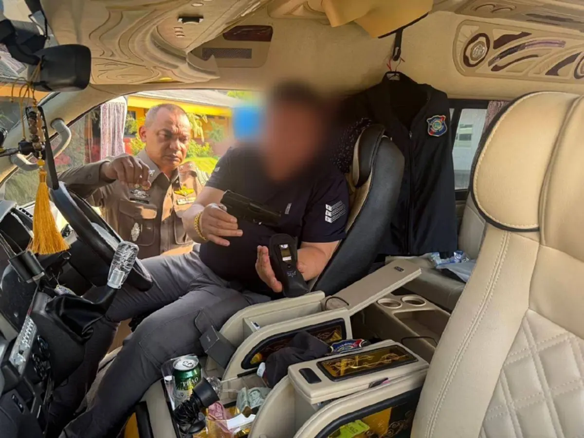 หมดสภาพ รวบ 2 ตำรวจเก๊ คาพระราม 2 วีรกรรมโชกโชน ประวัติสุดเดือด