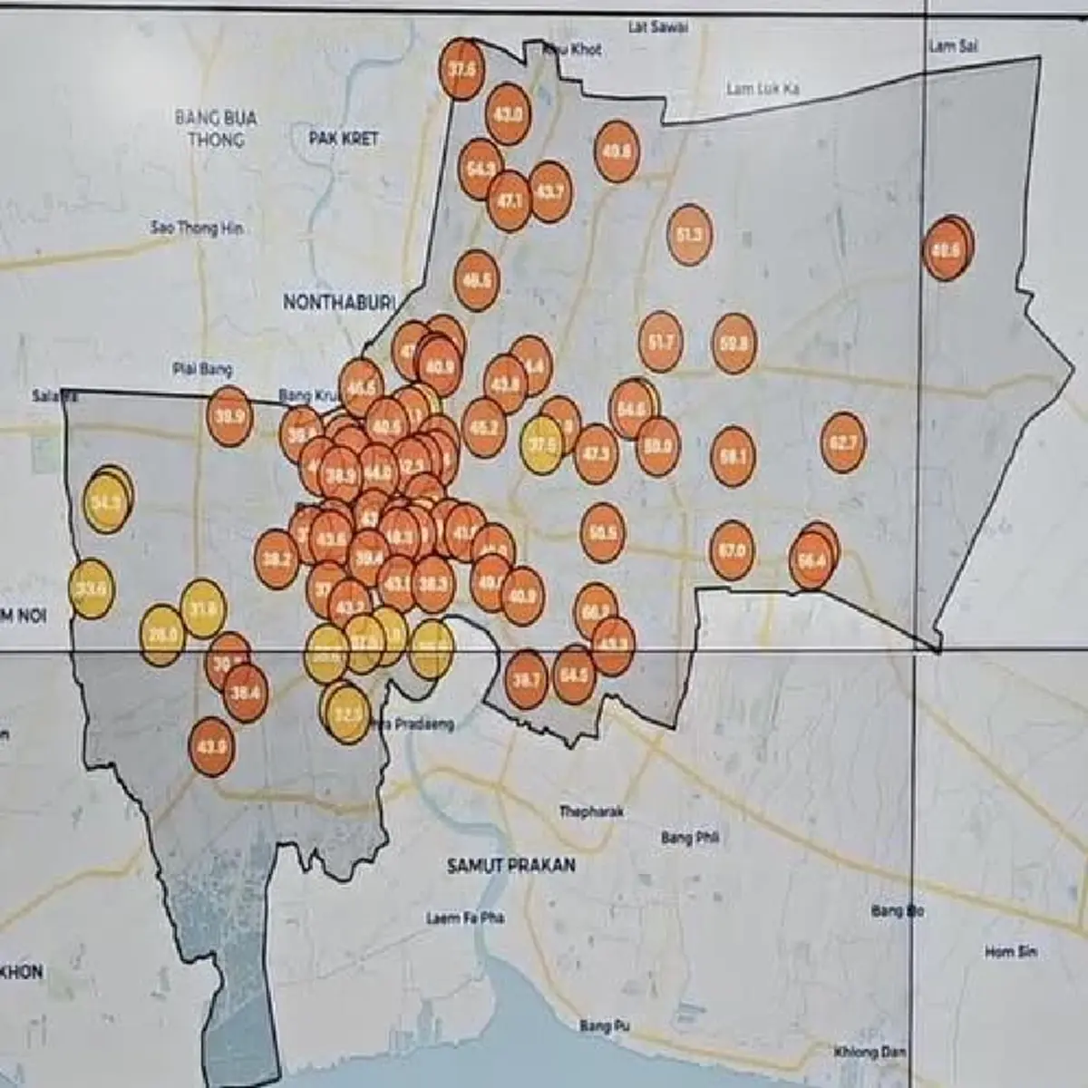 ผู้ว่าฯ ชัชชาติ เผยลมเปลี่ยนทิศ-ไฟไหม้หญ้าบางเขน ทำฝุ่น PM 2.5 พุ่งสูง