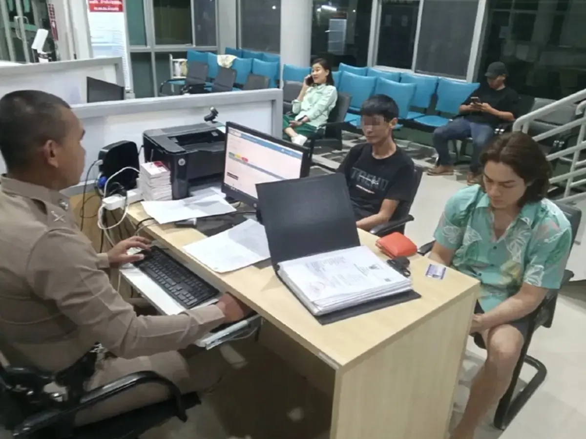 แฉคดี โจรบุกบ้าน"แน็ก ชาลี" กวาด 50 ล้าน หลักฐานชัดแต่เรื่องเงียบ