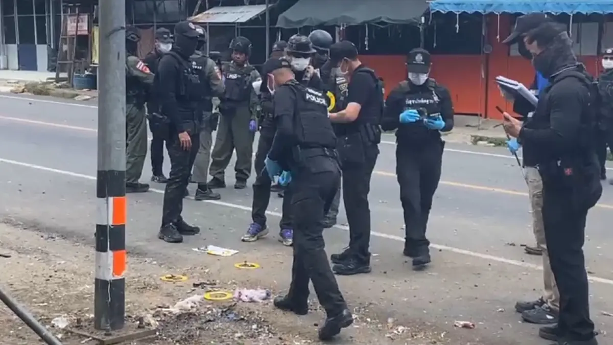 ระทึกศรีสาคร! วางบึมถังขยะหน้าร้านอาหารสัตว์ เย้ยรอมฎอน