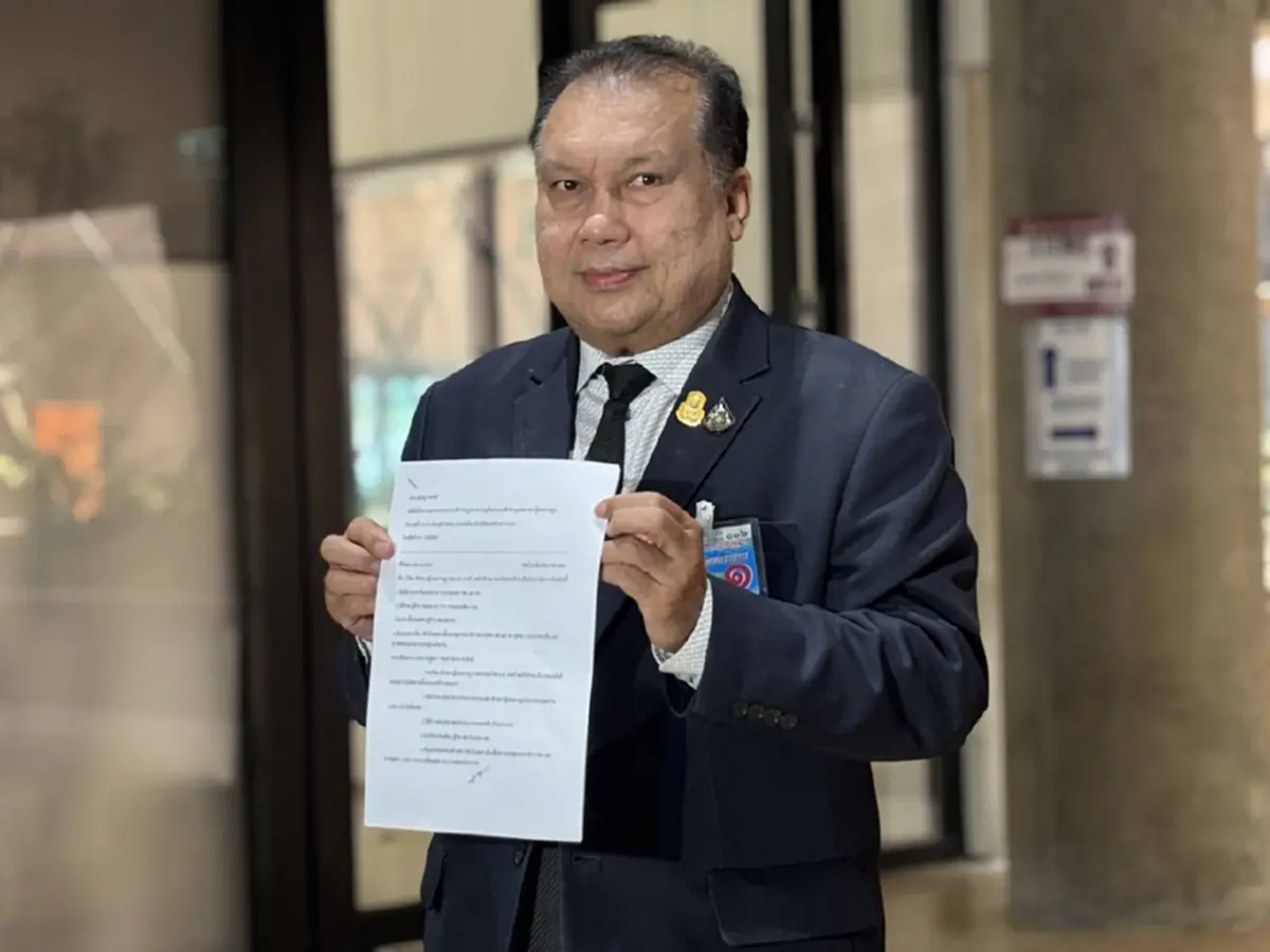 สนธิยาบุกสภาจี้หมอวรงค์สละสิทธิ์ค่าข้าว-ลดผู้ช่วย สส.