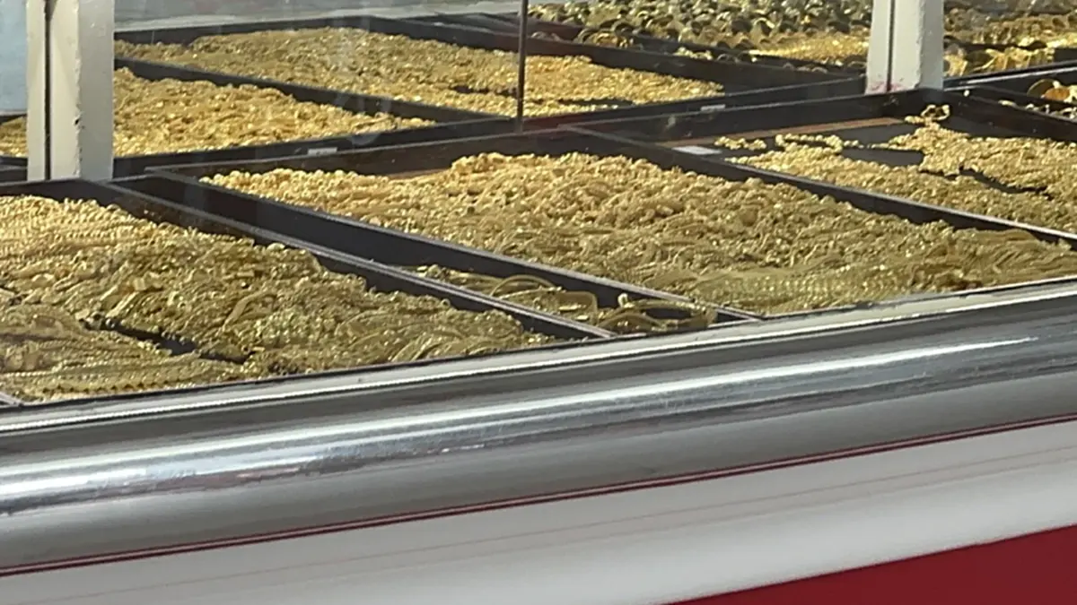 ราคาทองร่วงแรง ร้านทองเยาวราชเงียบเหงา สมาคมเปิดราคาล่าสุด