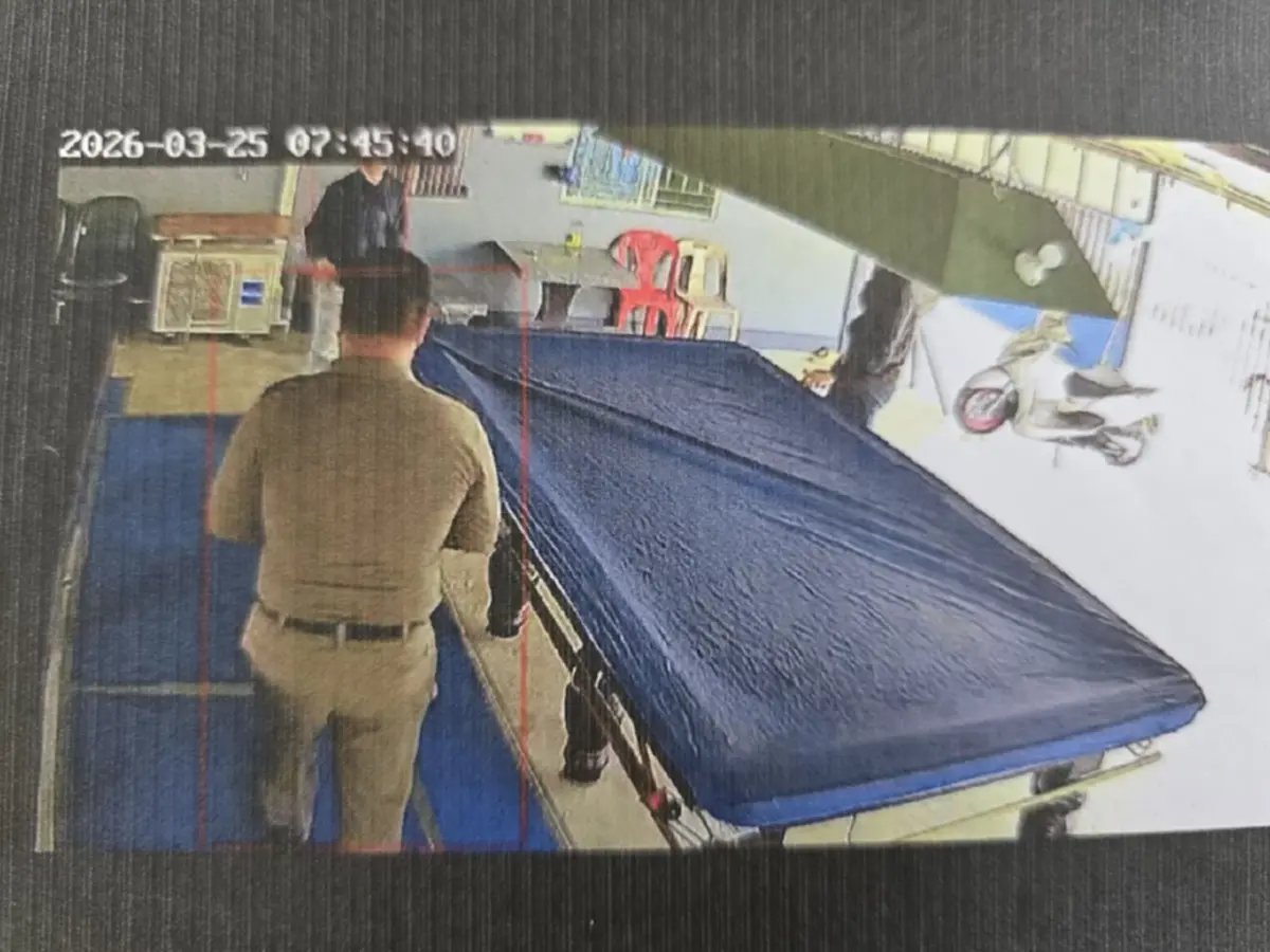 แฉแก๊งชายอ้างเป็นตำรวจบุกบ้าน อุ้ม 2 ผัวเมียรีดเงิน ยึดทอง 2 บาท