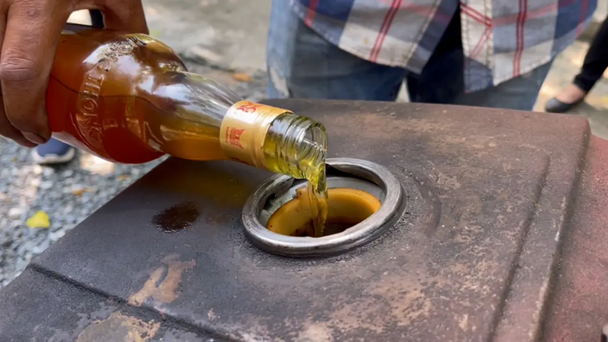 วัดหนองขุ่นผุดไอเดียเจ๋ง กลั่นขยะพลาสติกเป็นดีเซลช่วยชาวบ้าน