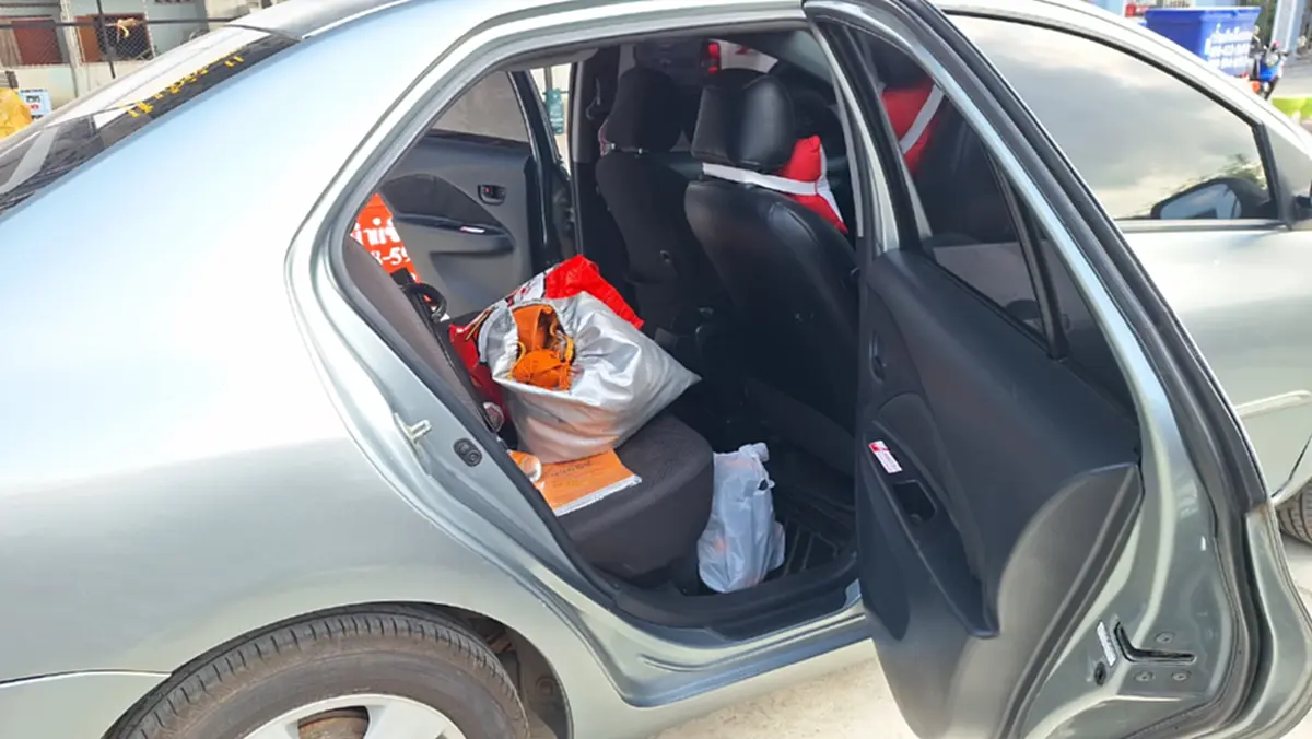 จีวรเต็มรถ! พระลูกวัดกาญจน์ เมาแล้วขับซิ่งเก๋งชน จยย. เจ็บ 1 ราย