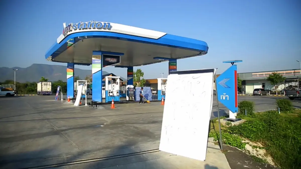 ลำพูนวิกฤต น้ำมันเกลี้ยงปั๊ม 5 วันติด กระทบรายได้เด็กปั๊ม