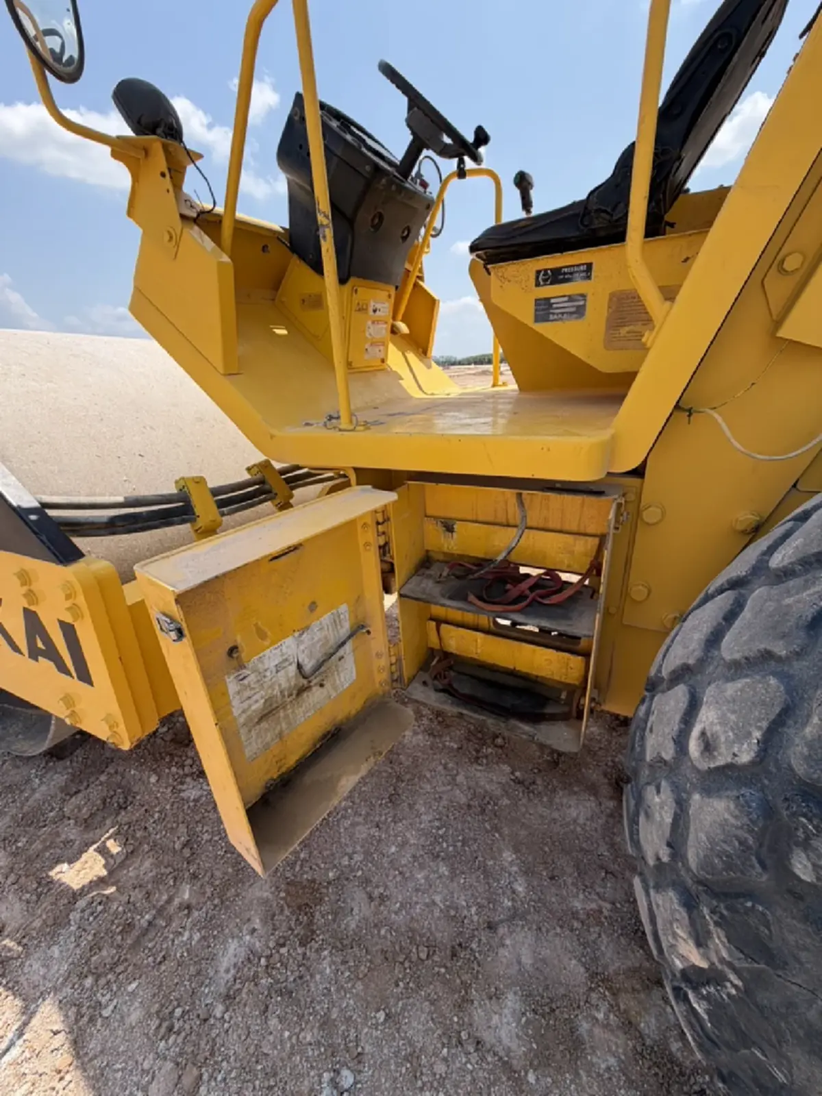 โจรระบาด! บุกไซต์งานบ้านค่ายดูดน้ำมัน-ฉกแบตเตอรี่รถบด