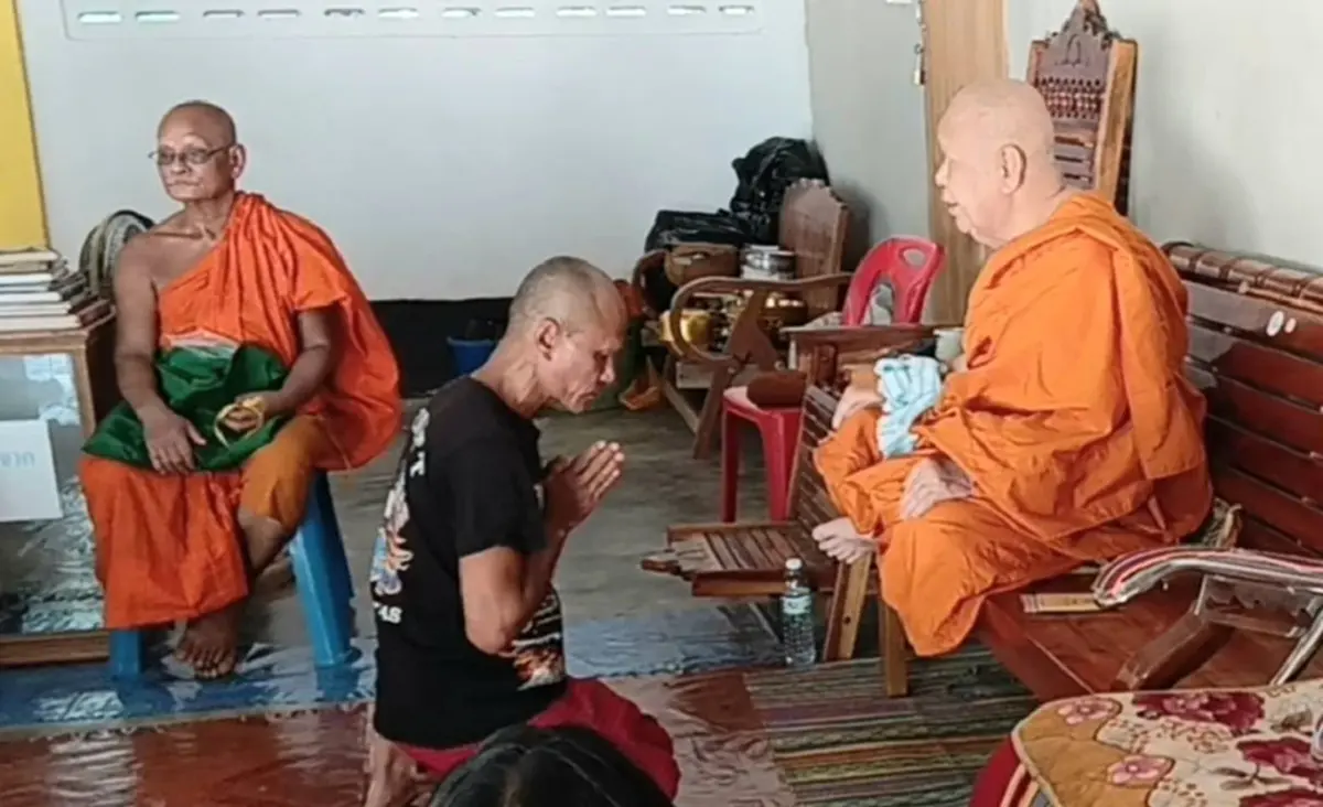 บุกตรวจสำนักสงฆ์ชุมพร! จับสึกพระต่างด้าวเมียนมา ลอบเข้าเมือง