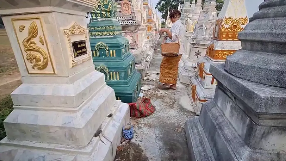 โจรใจบาปงัดธาตุเก็บกระดูก ลักผ้าไหม-เงินสด ทิ้งอัฐิเกลื่อน