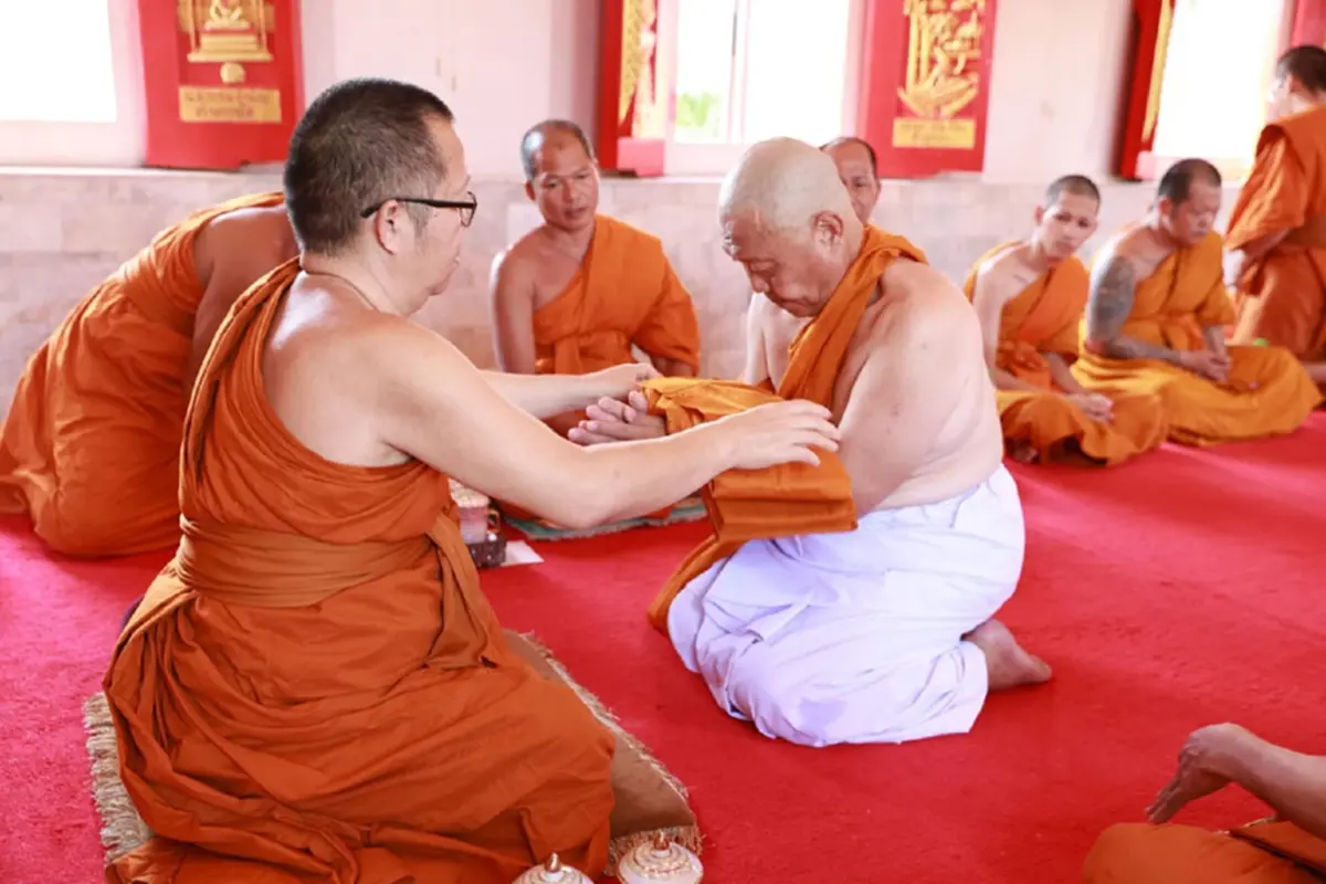 จำได้ไหม ลุงนุ นอนเฝ้าร่างแม่ 3 วัน ล่าสุดเข้าสู่ร่มกาสาวพัสตร์