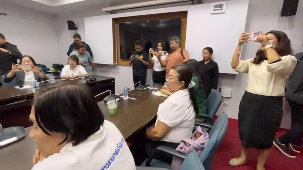 ชาวสวนปาล์มตรังฮือค้านห้ามส่งออก แฉบิดเบือนราคา-จี้รัฐแก้ไข