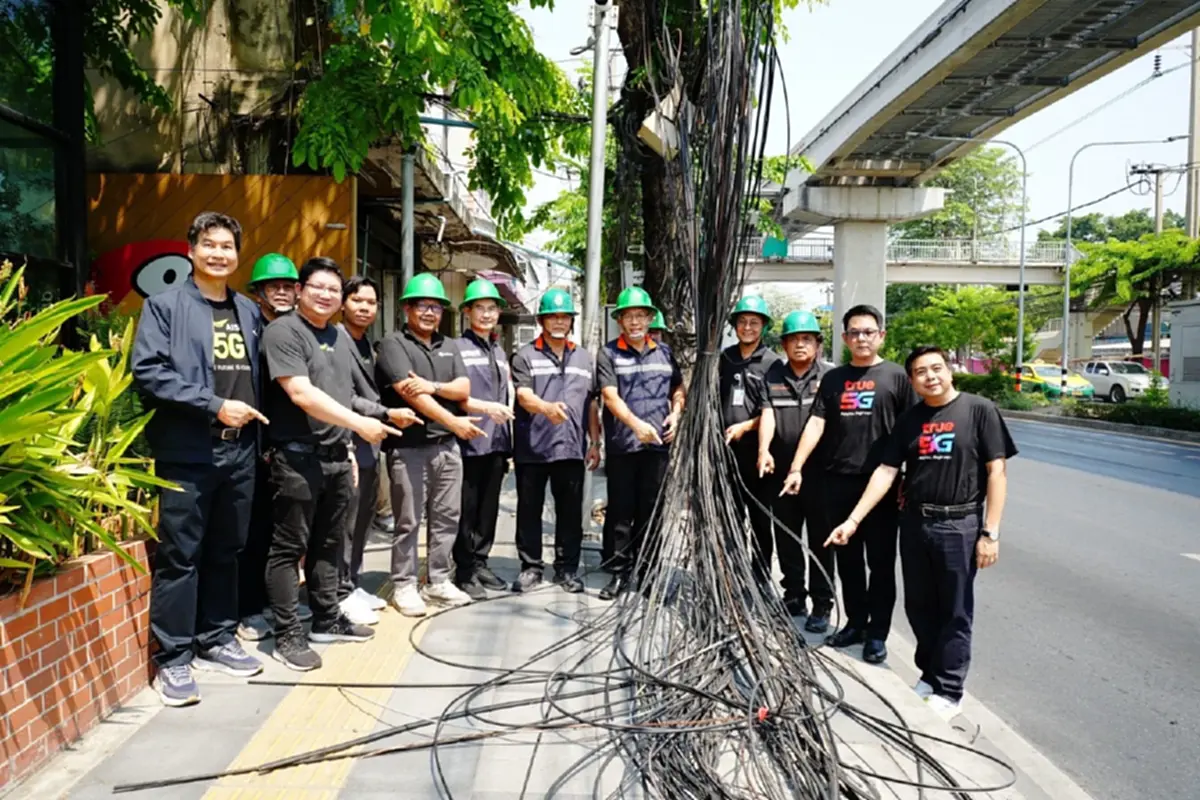 MEA ผนึกภาคีเครือข่าย เดินหน้ารื้อสายสื่อสารถนนลาดพร้าว ปูทางรองรับสายไฟฟ้าใต้ดิน