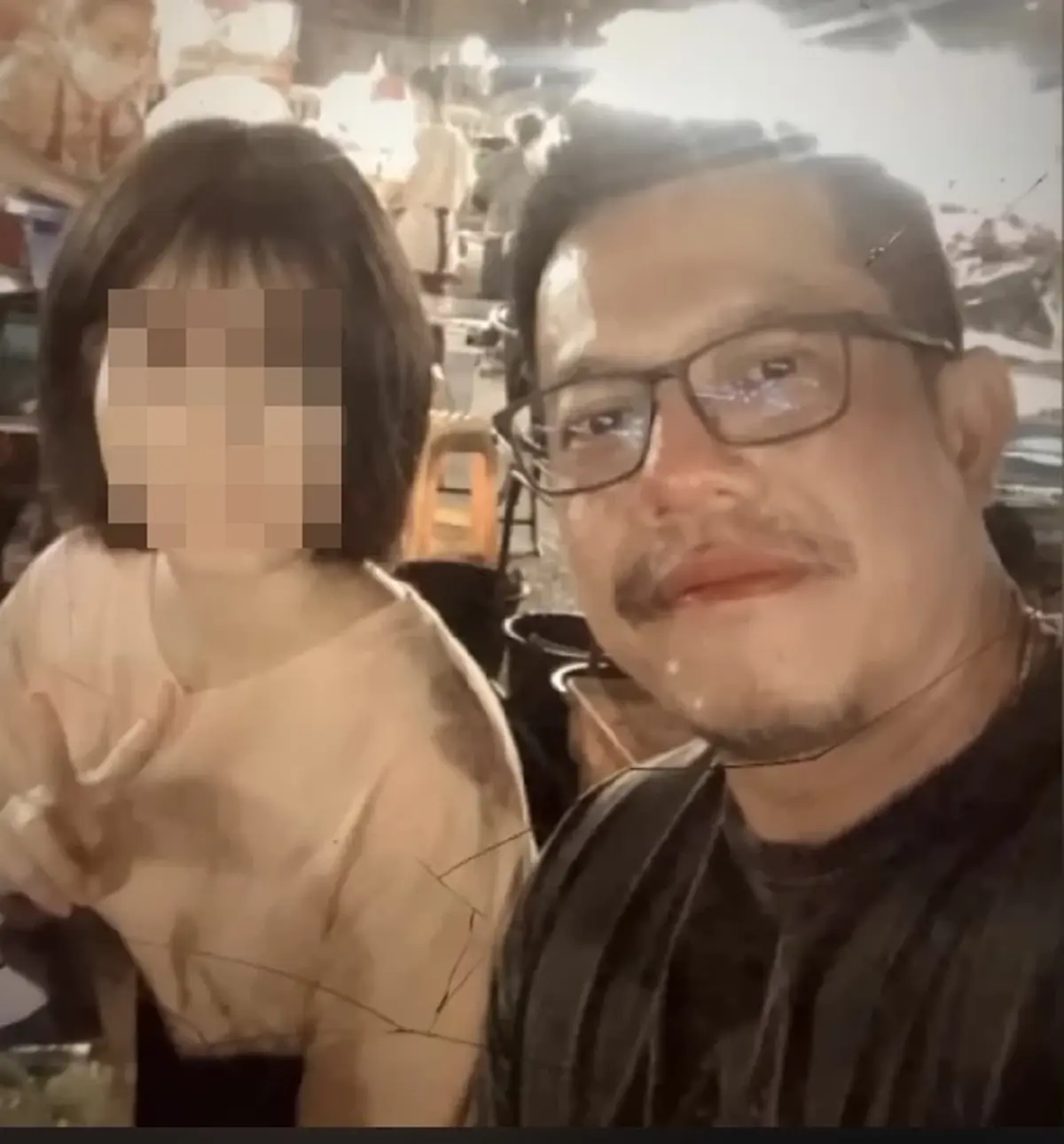 คุณพ่อและน้องทับทิม