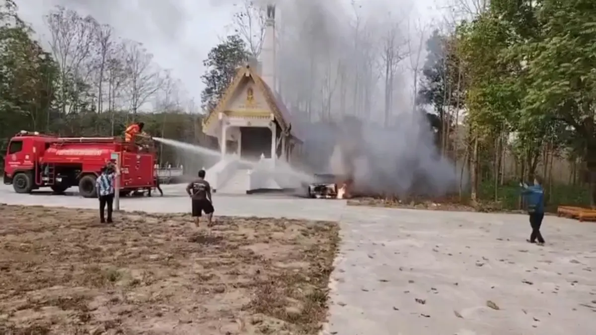 สลดลำปาง! ป้าวัย 64 ขับกระบะเข้าป่าช้า ก่อนรถไฟลุกคลอกเสียชีวิต