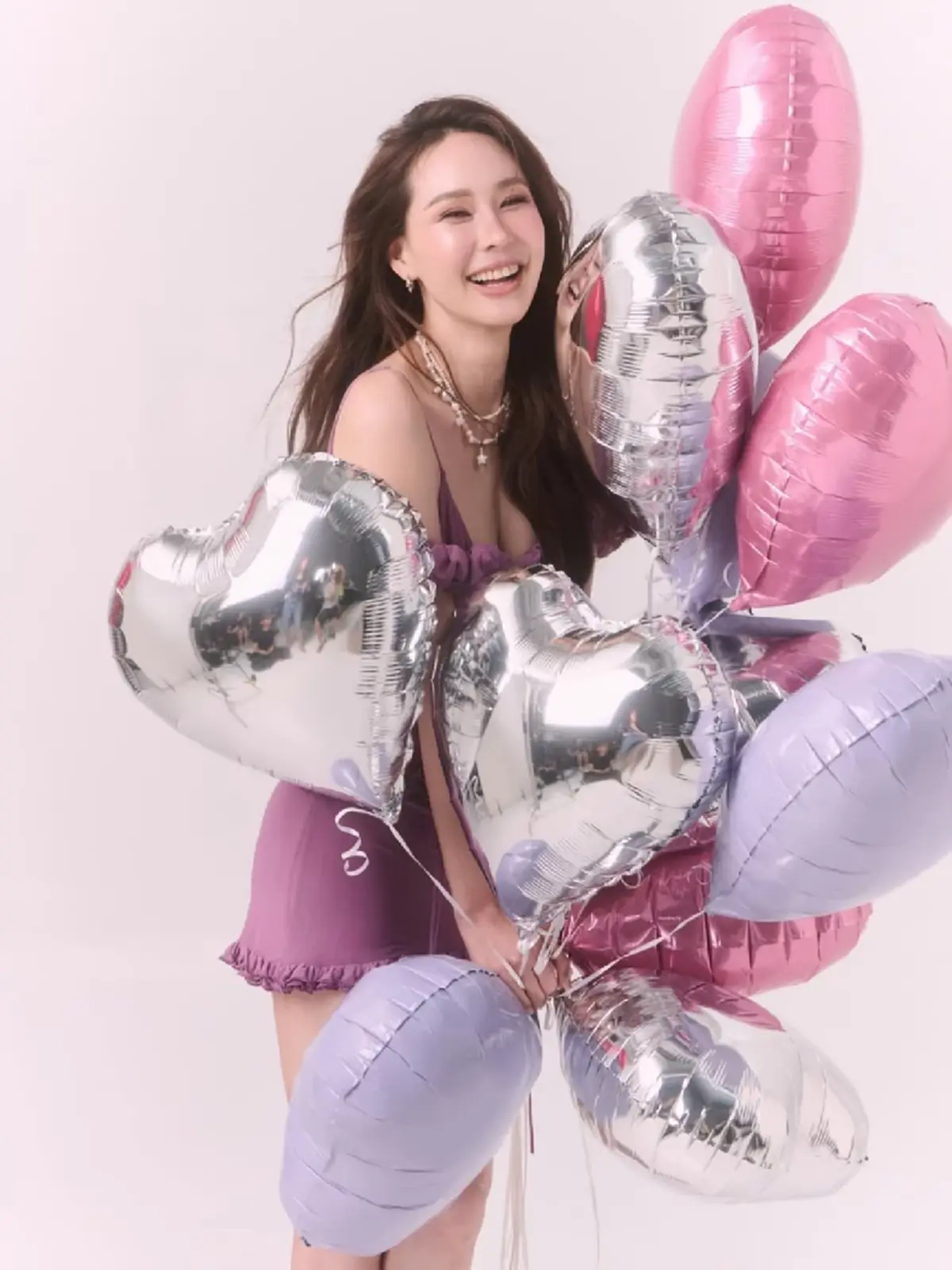 หน้าเด็กตะลึง “นุ้ย สุจิรา” ฉลองวันเกิด ลุคสวยฉ่ำจนทายอายุไม่ถูก