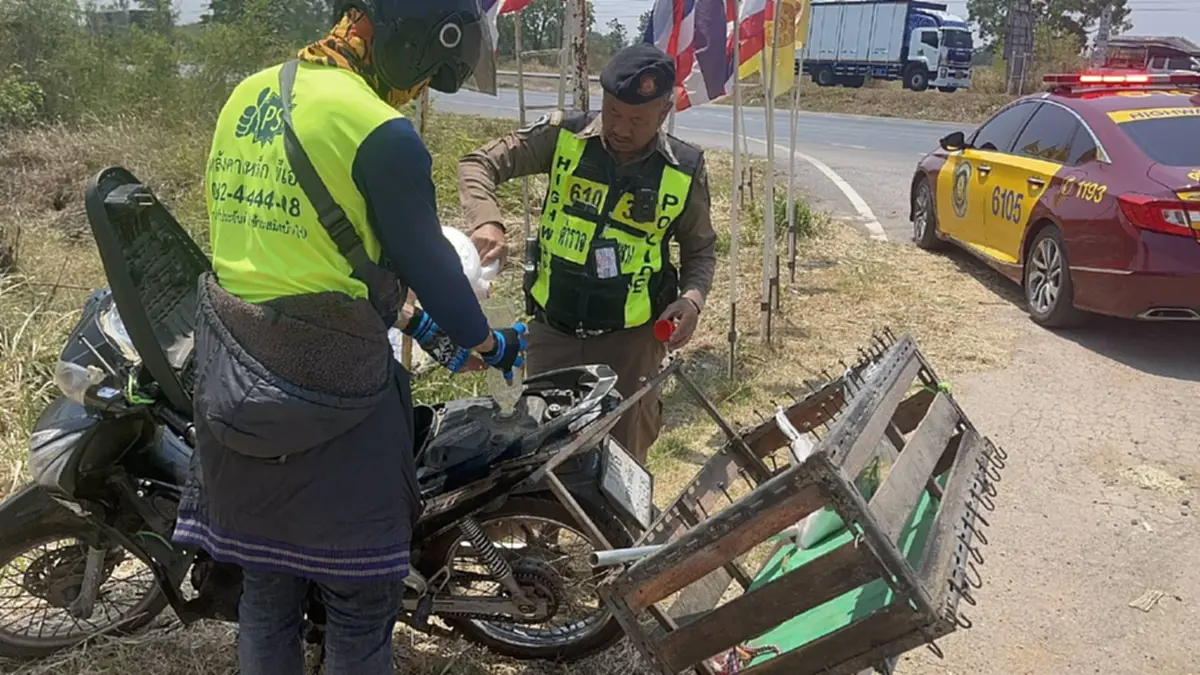 แน่นทุกเส้น! ถนนมิตรภาพรถทะลักช่วงสงกรานต์ น้ำมันหมดกลางทาง