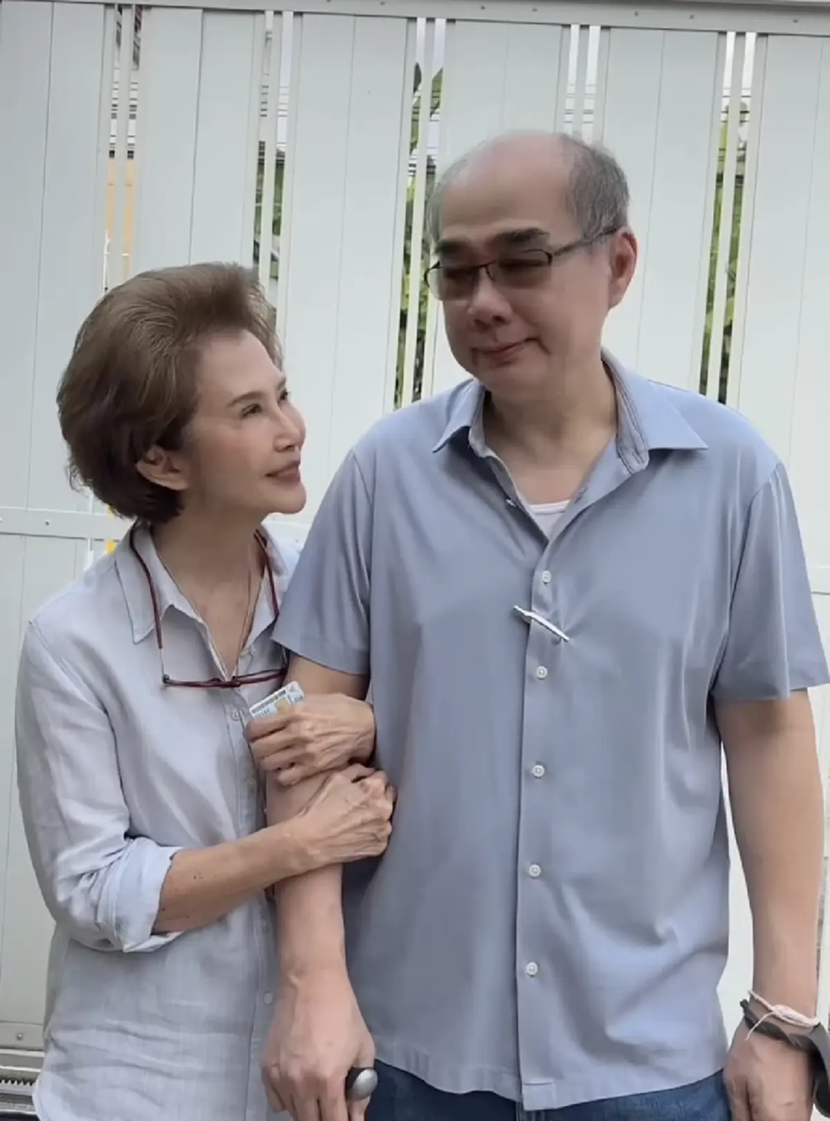 จำแทบไม่ได้! เปิดภาพล่าสุด ดวงดาว จารุจินดา ในวัย 74 ปี สวยสง่ามาก!