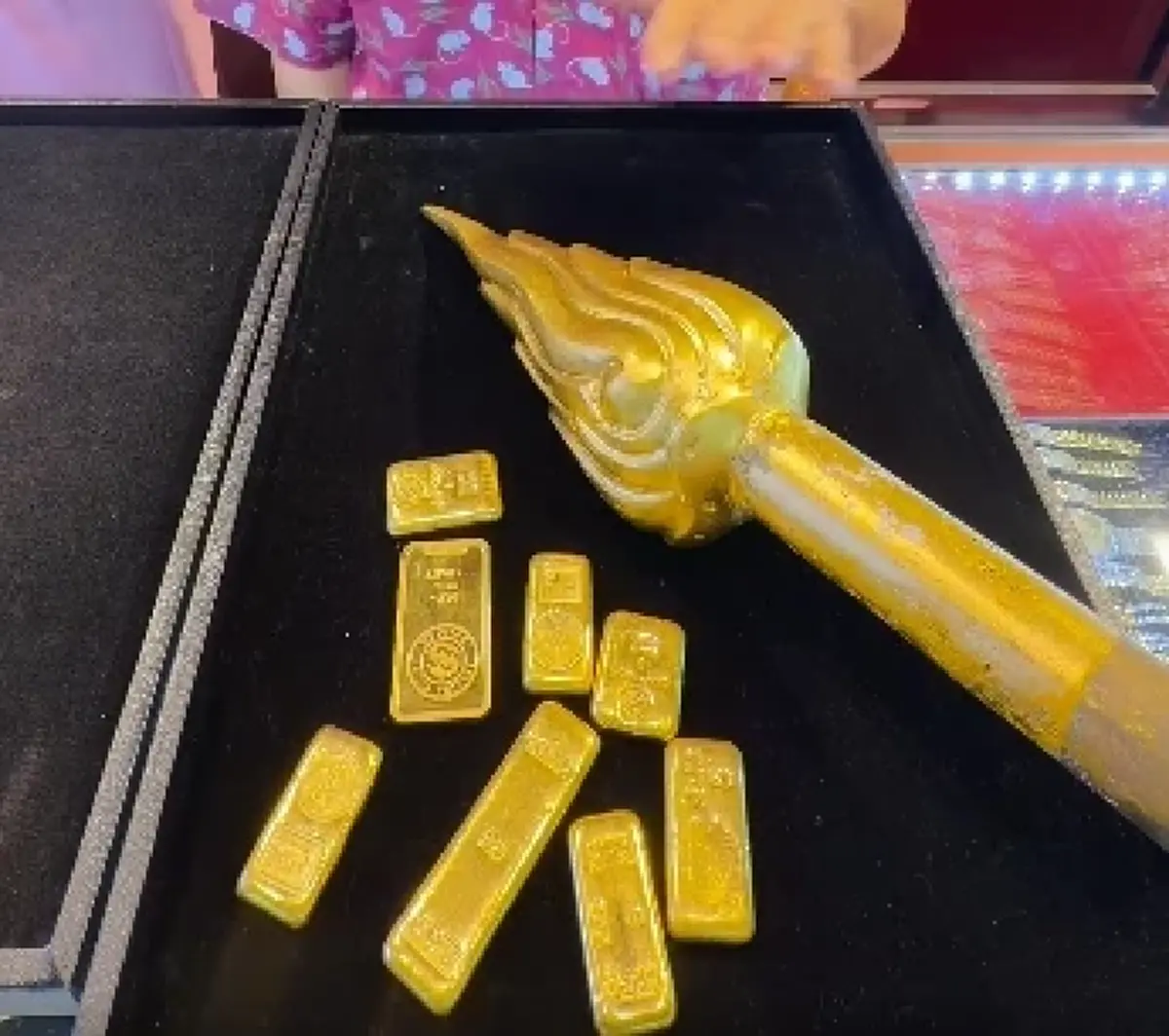 ร่วมบุญหล่อ พระเกศทองคำ เกือบ 50 บาท นำมาตรวจเจอความจริงสะเทือน