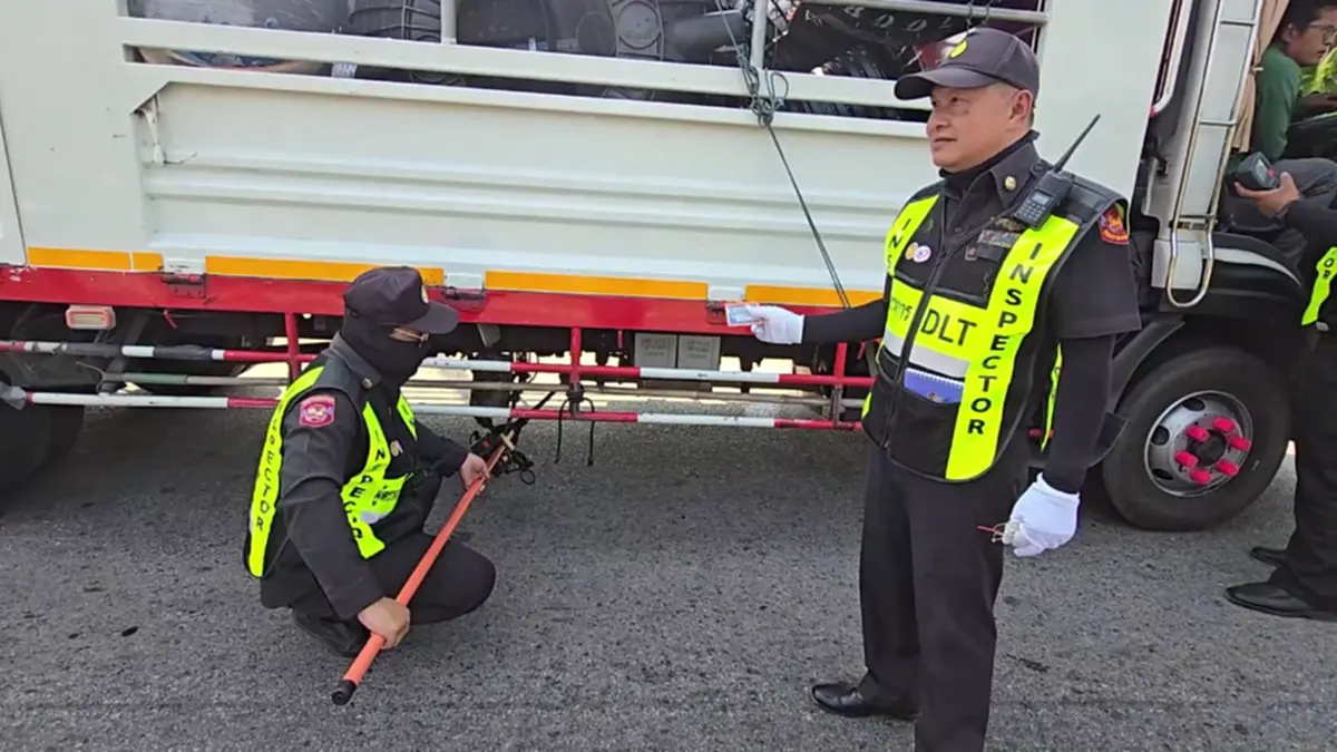 ขนส่งอุทัยฯ ตรวจควันดำเข้ม! แฉรถบรรทุกเนียนจอดหนีด่านอ้างง่วง