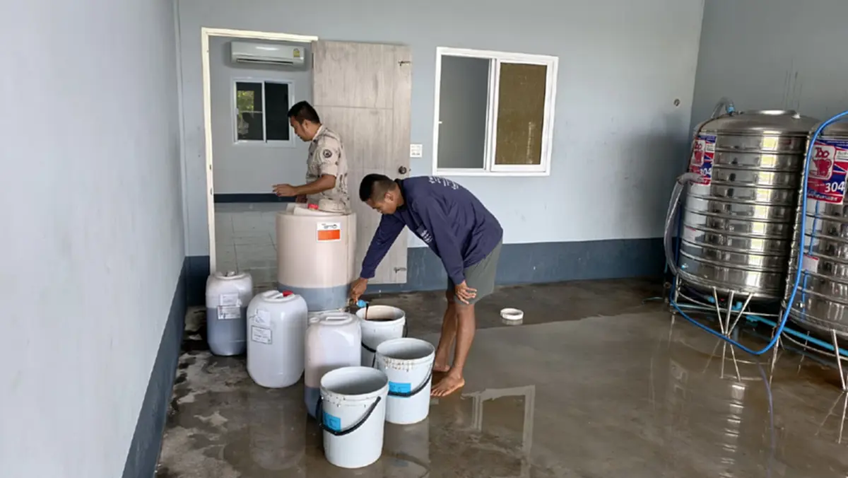 หนองคายทลายโรงงานยาแก้ไอปลอม ยึดของกลางกว่า 5.5 ล้านบาท