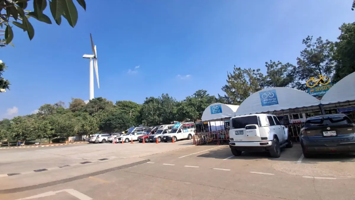 พิษน้ำมันแพง! กังหันลมเขายายเที่ยงซบหนัก นักท่องเที่ยวหาย