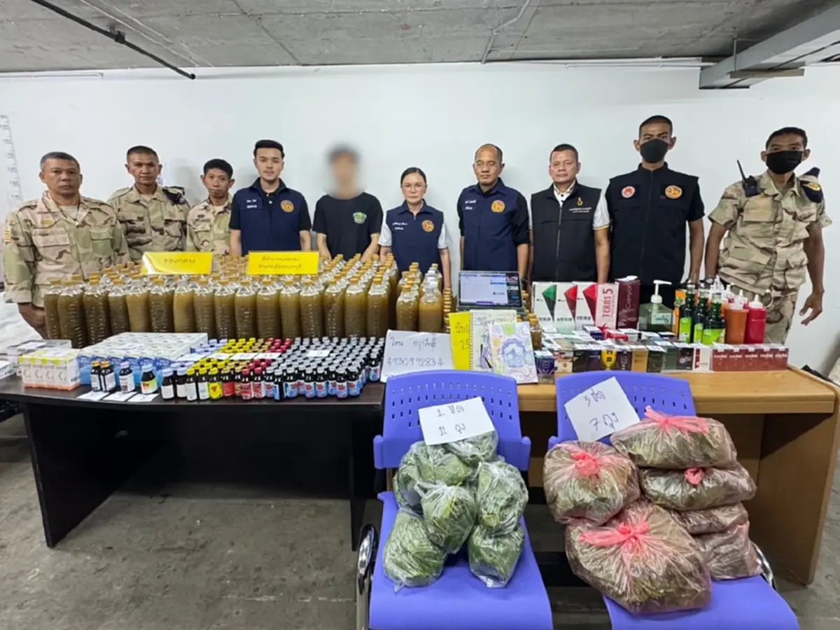 บุกจับซ้ำร้านกัญชาย่านไทรม้า ลอบขายน้ำกระท่อม-บุหรี่-ยา