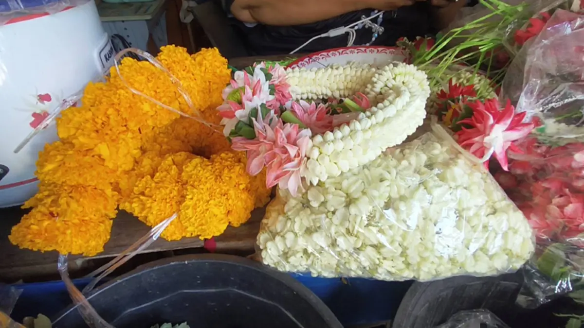 ดอกมะลิศรีราชาพุ่งแรง กก.ละ 1,000 บาท รับสงกรานต์ ต้นทุนขนส่งพุ่ง