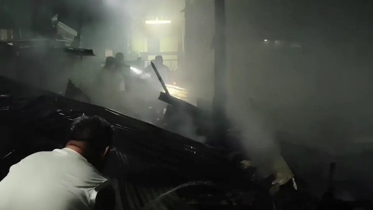 รวบหนุ่มหลอนยาเผาบ้านลามชุมชนลพบุรี ชาวบ้านอพยพวุ่น