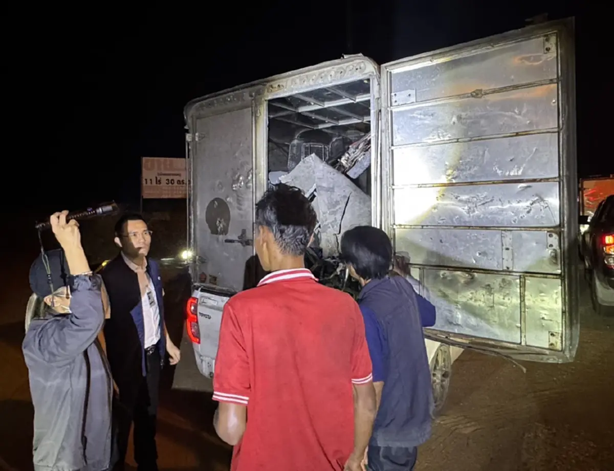 ศุลกากรสกัดกระบะตู้ทึบขน จยย. 30 คัน เตรียมส่งออกพรมแดน