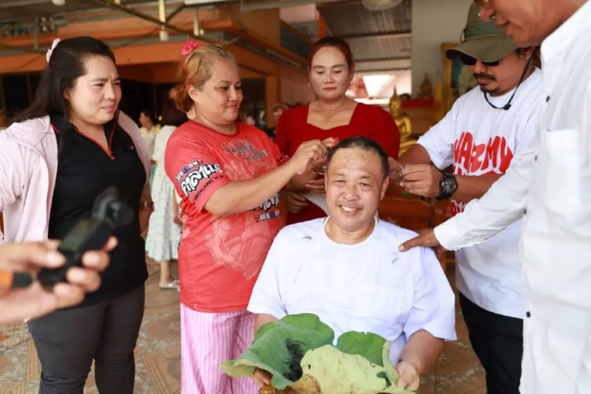 จำได้ไหม ลุงนุ นอนเฝ้าร่างแม่ 3 วัน ล่าสุดเข้าสู่ร่มกาสาวพัสตร์