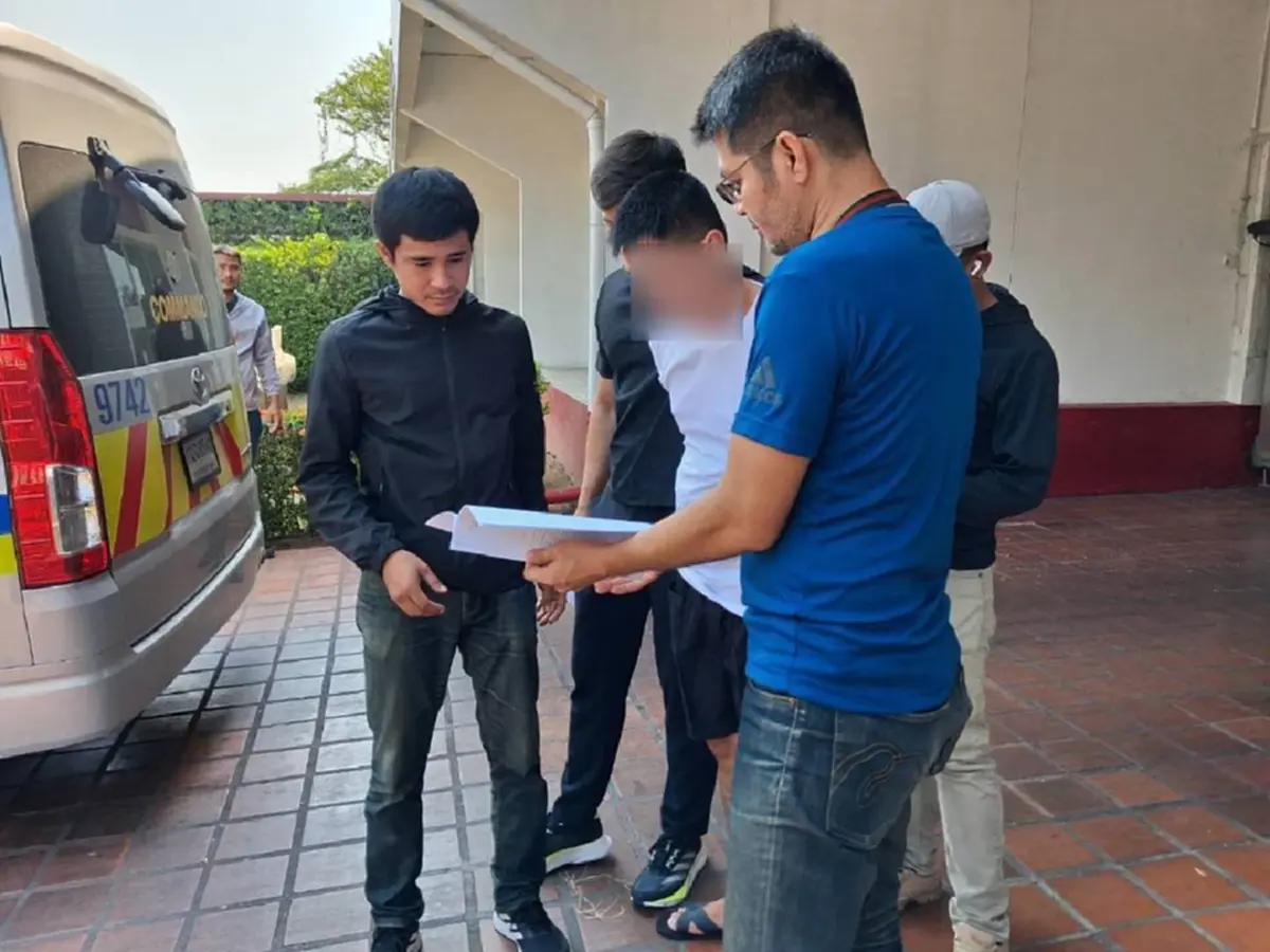 หนุ่มเพิ่งพ้นโทษไม่กี่ก้าว โดนรวบคาหน้าเรือนจำ รู้สาเหตุตกใจ