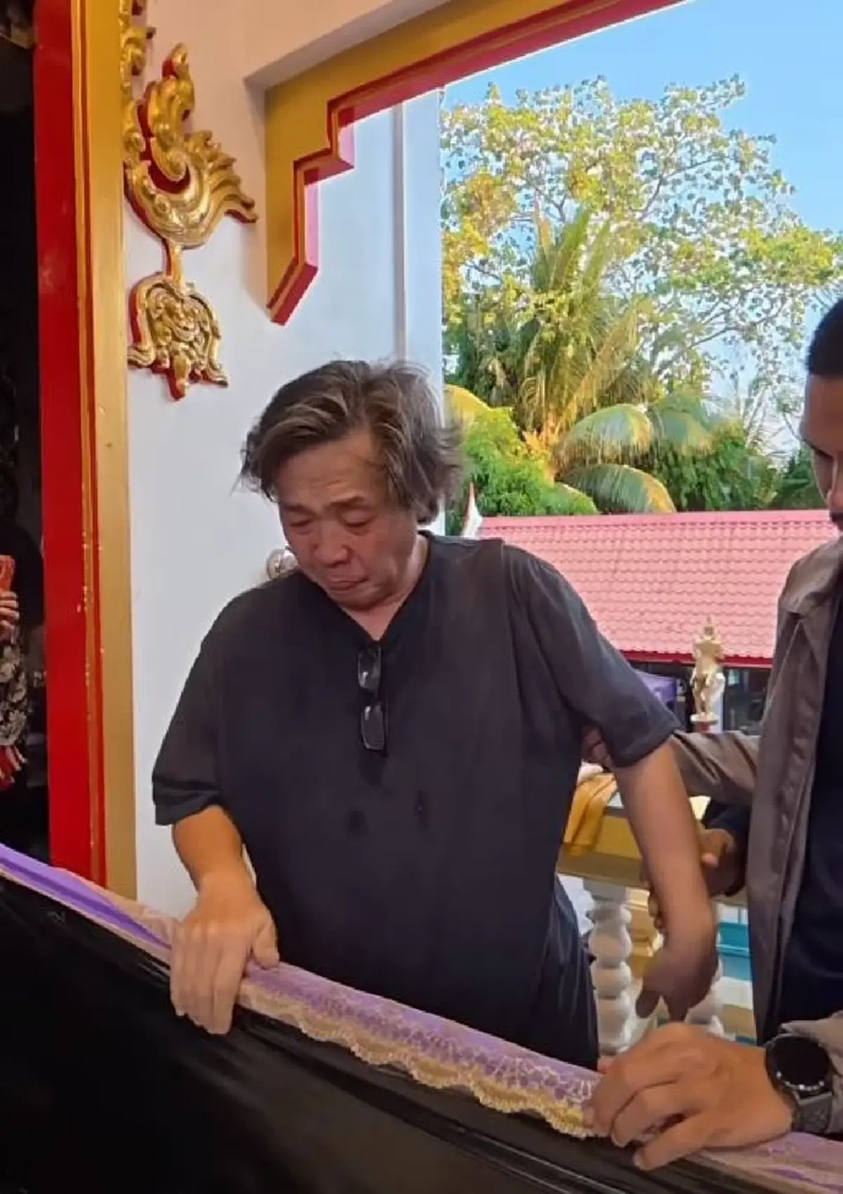 รู้แล้ว ชีวิตคุณลุง 63 นอนเฝ้าร่างแม่ 3 วัน จากนี้เป็นไงต่อ