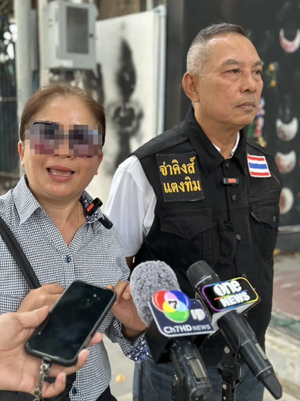 สาวใหญ่ช้ำหนัก นอ.ทหารเรือ ยักยอกทรัพย์ 1.2 ล้าน อ้างชื่อ ผบ.ทร.